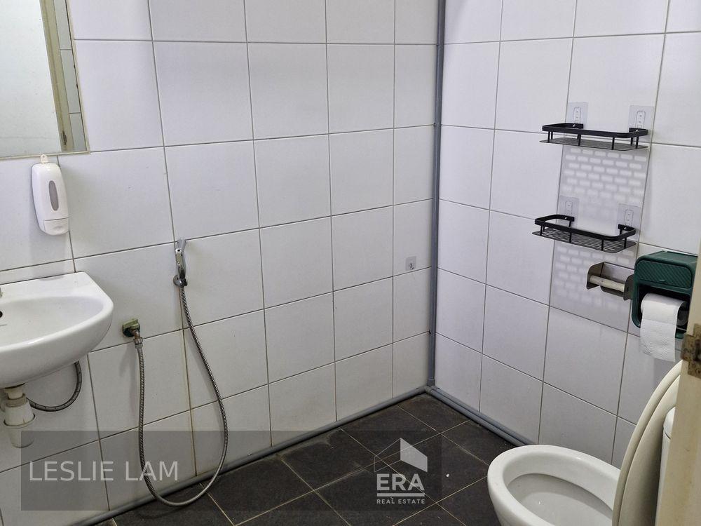 High Floor Spacious Flatted Unit for Rent.
