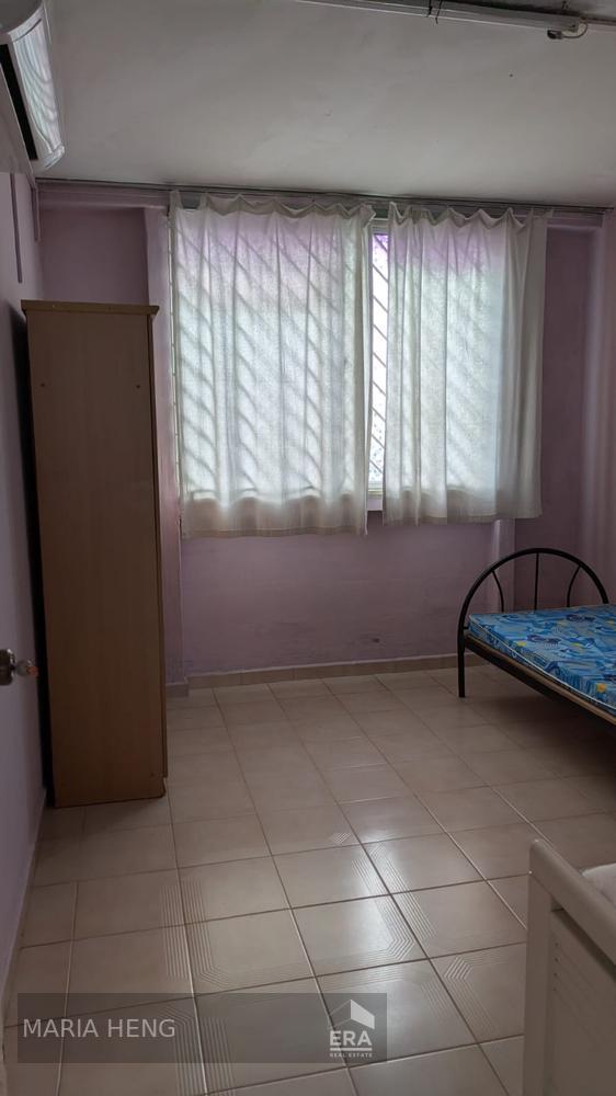 Prop-GPT: HDB - 2 room: D27 Yishun 245 Yishun Avenue 9