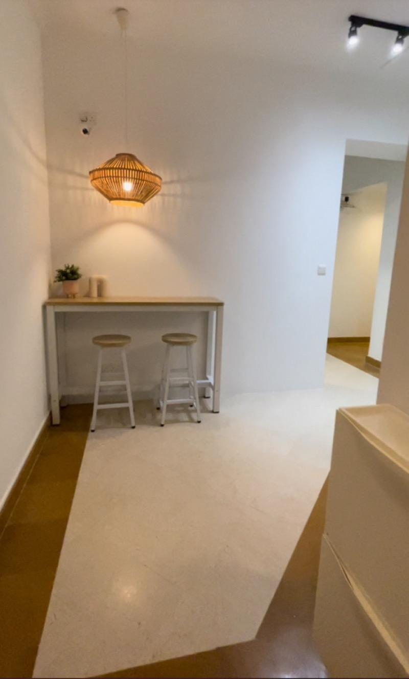 Emerald Garden Condominium Room Rental, $1,649, 1 Bed 2 Bath 200 sqft $8.25 psf