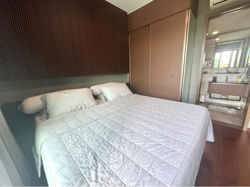 Normanton Park Condominium For Rent, $4,500, 2 Bed 1 Bath 667 sqft $6.75 psf