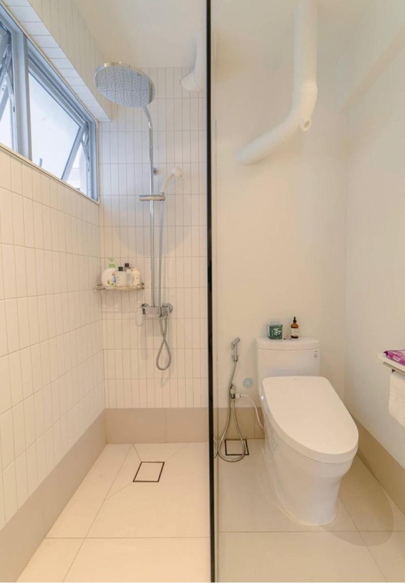 122 Mcnair Road HDB Apartment For Rent, $4,600, 3 Bed 2 Bath 904 sqft $5.09 psf