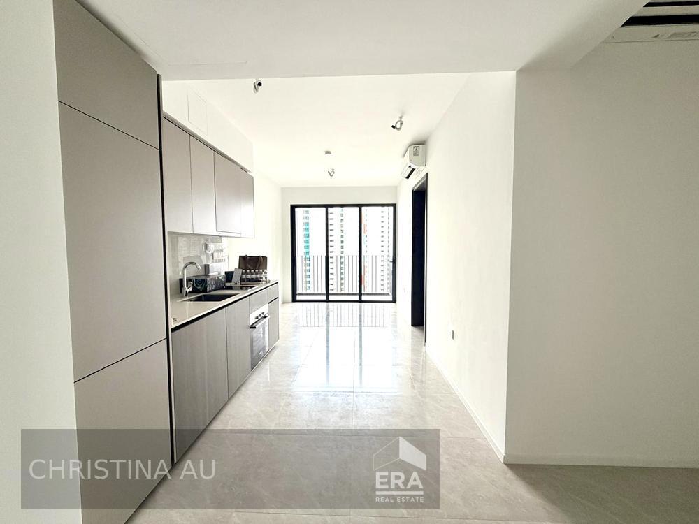 Just Top Brand New! Shop Right Downstairs