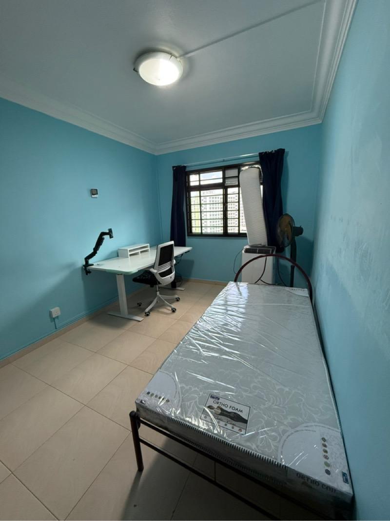 204B Compassvale Drive HDB Apartment Room Rental, $800, 1 Bed 2 Bath 161 sqft $4.97 psf