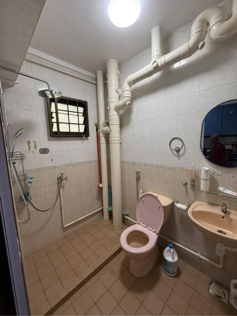 204B Compassvale Drive HDB Apartment Room Rental, $800, 1 Bed 2 Bath 161 sqft $4.97 psf