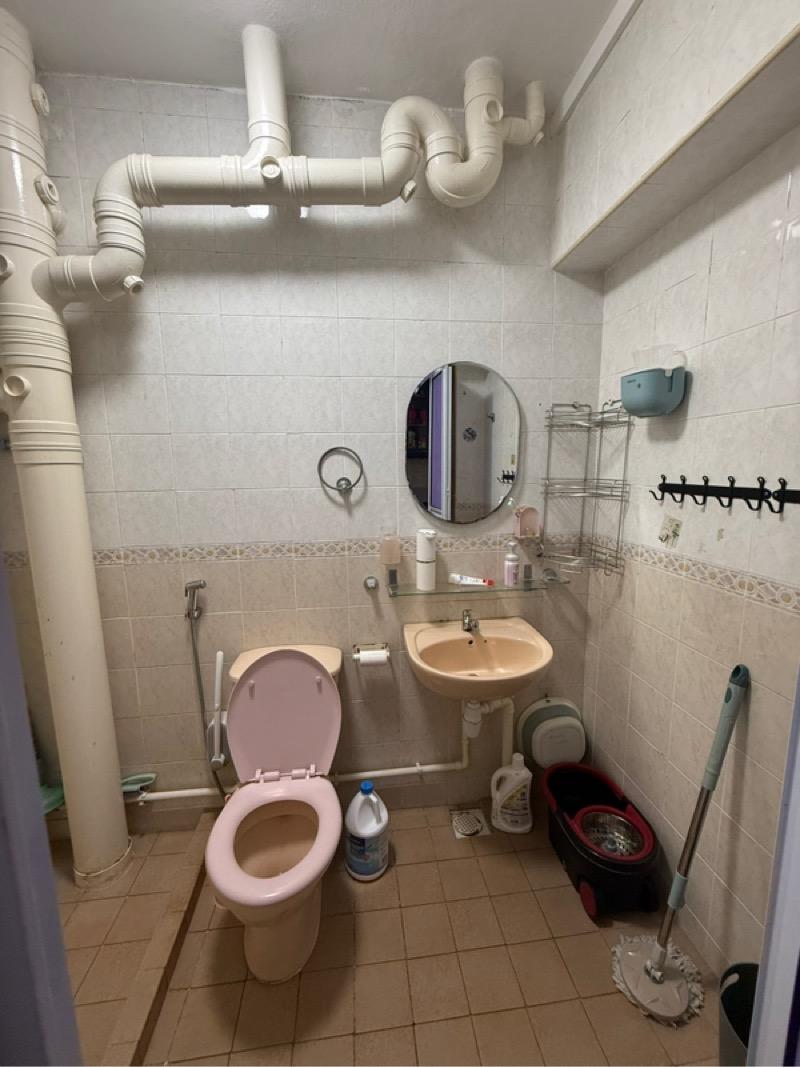 204B Compassvale Drive HDB Apartment Room Rental, $800, 1 Bed 2 Bath 161 sqft $4.97 psf