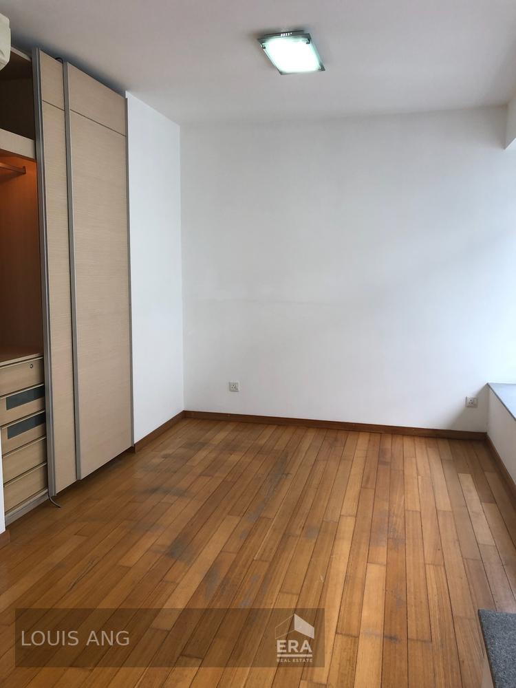 Large One Bedroom Next to Plaza Singapura Plaza Dhoby Ghaut Mrt