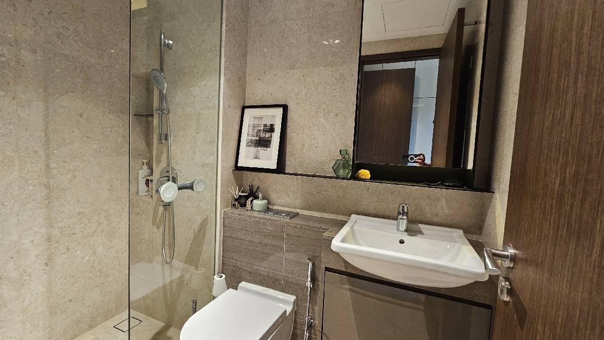 38 Jervois Condominium For Rent, $5,200, 3 Bed 3 Bath 818 sqft $6.36 psf