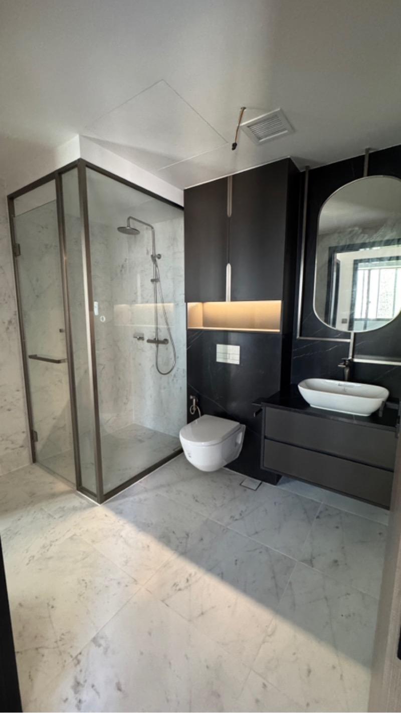 One Bernam Condominium For Rent, $5,500, 2 Bed 1 Bath 732 sqft $7.51 psf