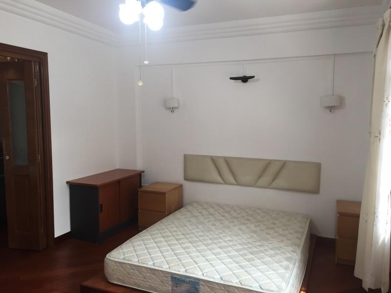 458 Clementi Avenue 3 HDB Apartment For Rent, $5,500, 3 Bed 2 Bath 1,184 sqft $4.65 psf