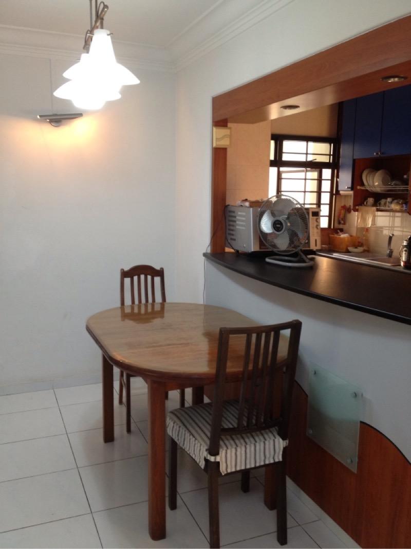458 Clementi Avenue 3 HDB Apartment For Rent, $5,500, 3 Bed 2 Bath 1,184 sqft $4.65 psf