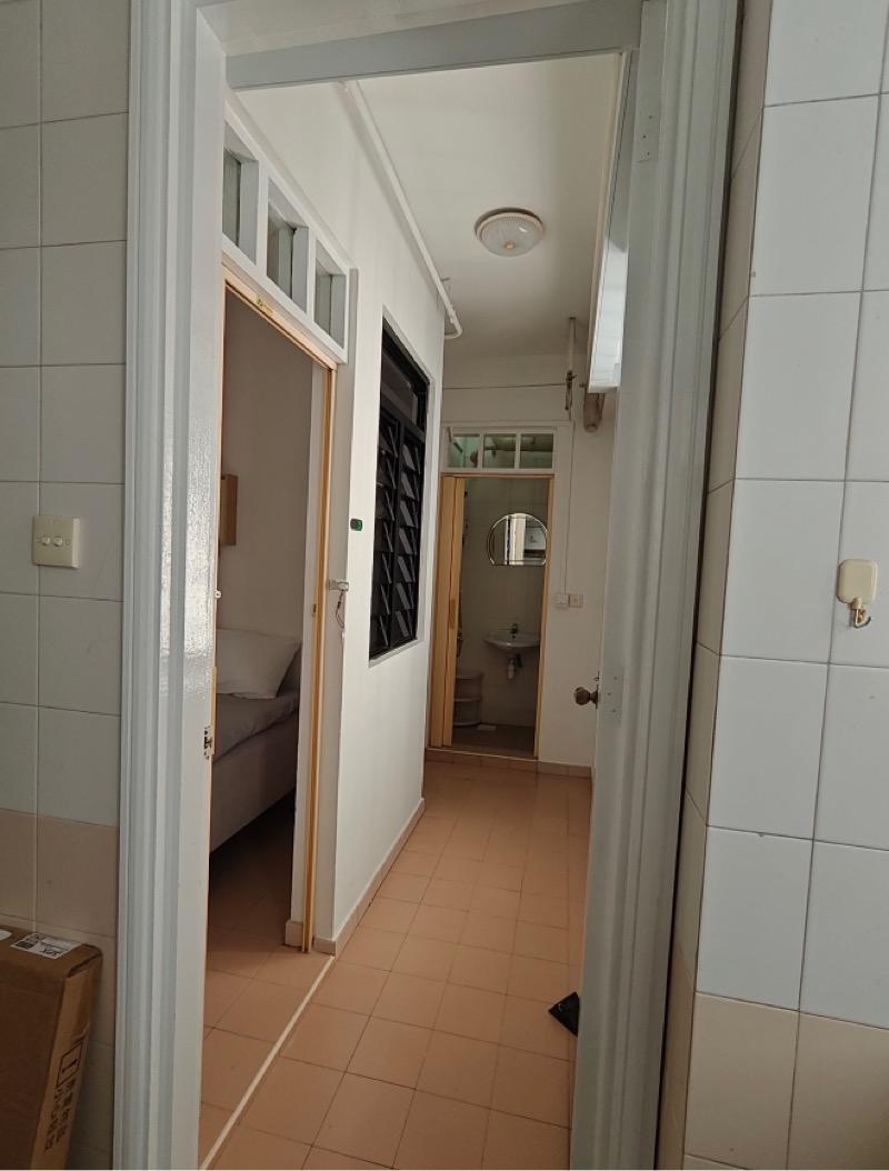 Central Green Condominium Room Rental, $1,449, 1 Bed 1 Bath 160 sqft $9.06 psf