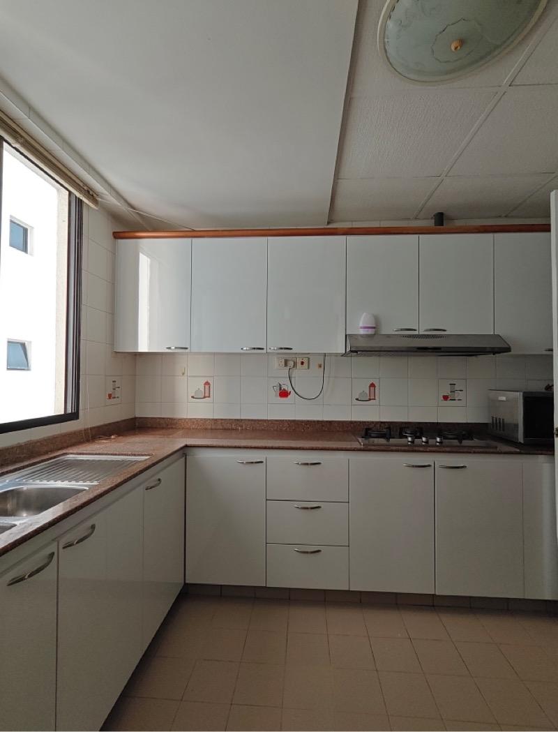 Central Green Condominium Room Rental, $1,449, 1 Bed 1 Bath 160 sqft $9.06 psf