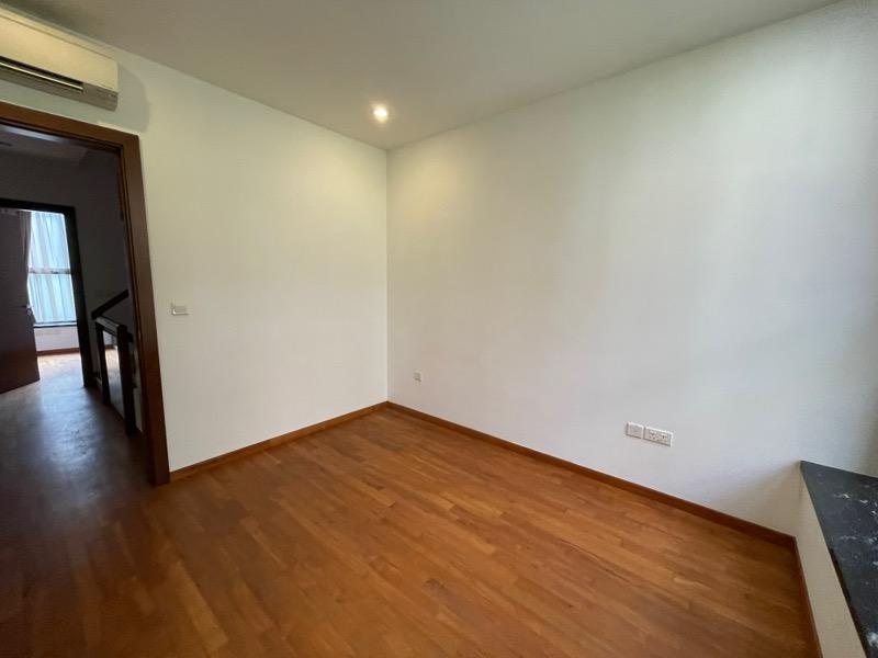 Eleven @ Holland Cluster House For Rent, $9,888, 5 Bed 5 Bath 3,735 sqft $2.65 psf