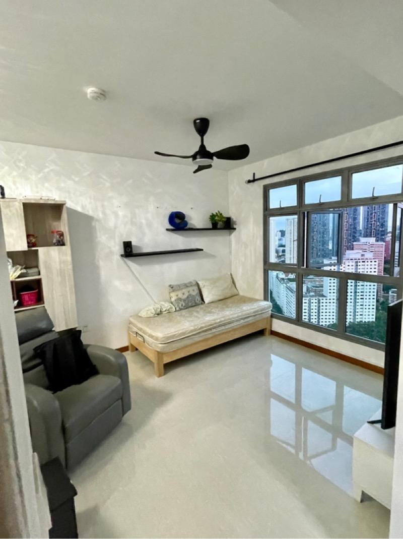 Prop-GPT: HDB Apartment: D03 Queenstown 32 Margaret Drive