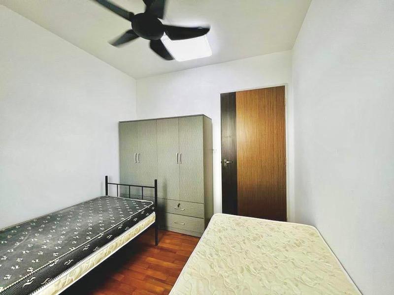 32 Margaret Drive HDB Apartment For Rent, $3,390, 2 Bed 2 Bath 667 sqft $5.08 psf
