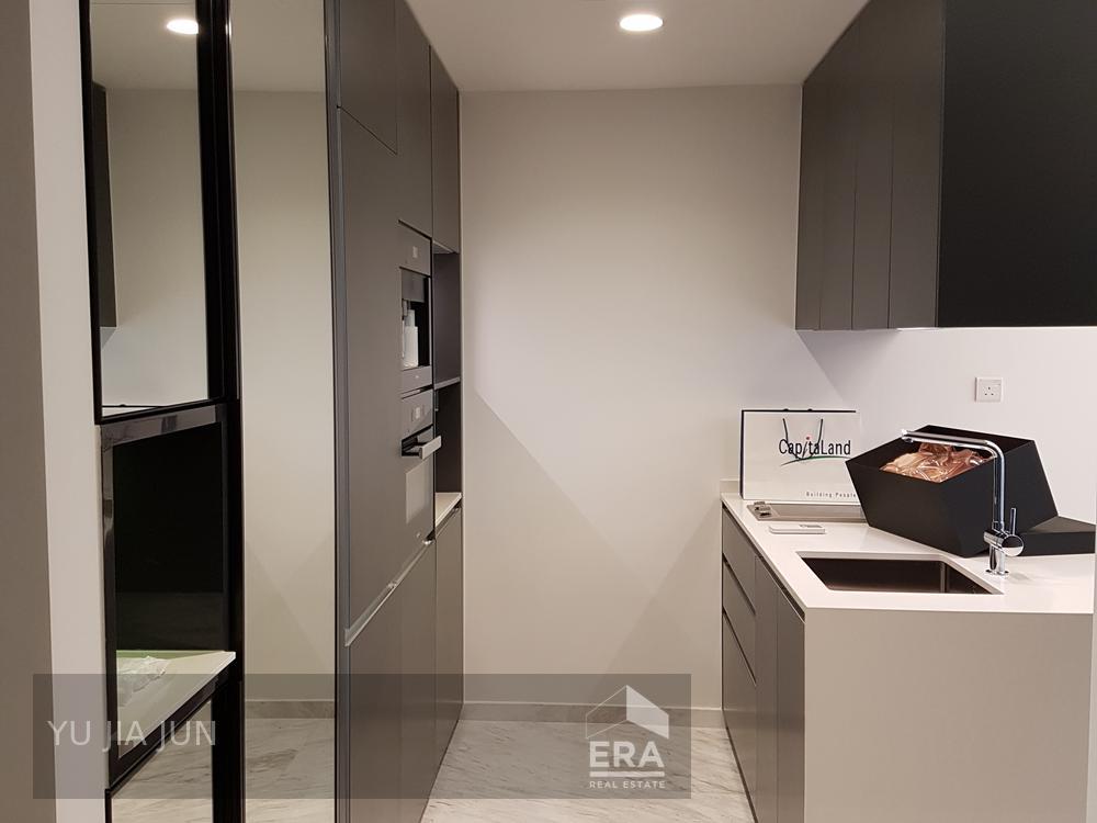 1 Bedder Right in the Heart of Orchard Rd!