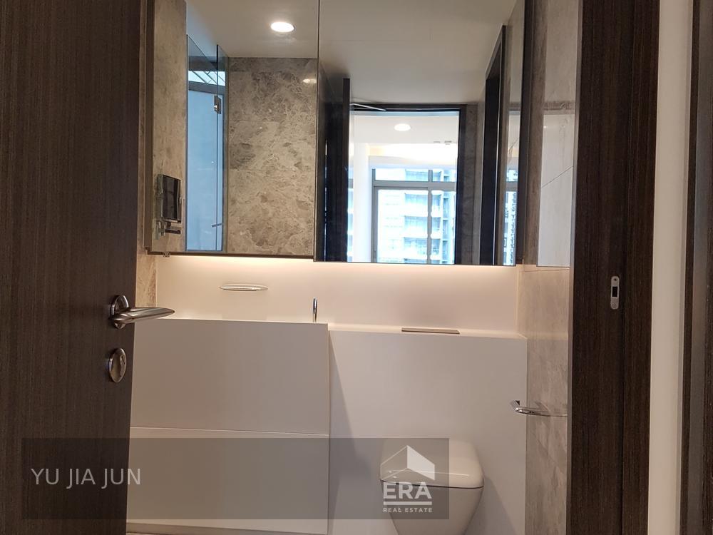 1 Bedder Right in the Heart of Orchard Rd!
