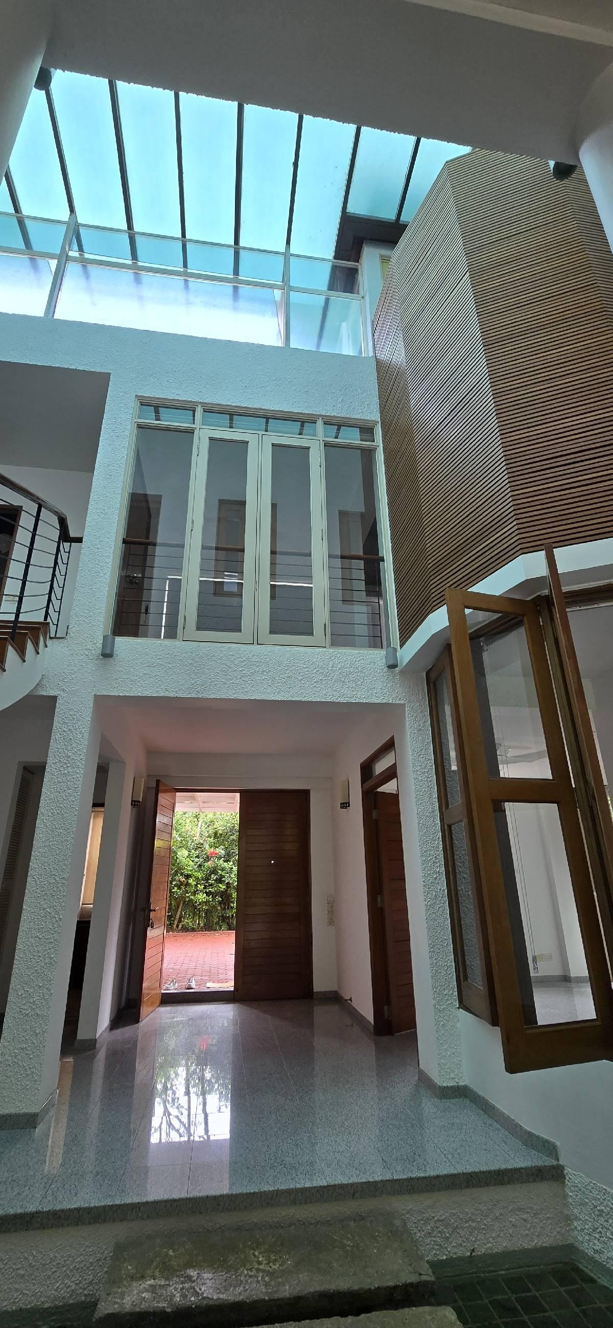 Super CHEAP bungalow to rent at  sunset place  Detached House For Rent, $20,000, 5 Bed 5 Bath 10,000 sqft $2.57 psf