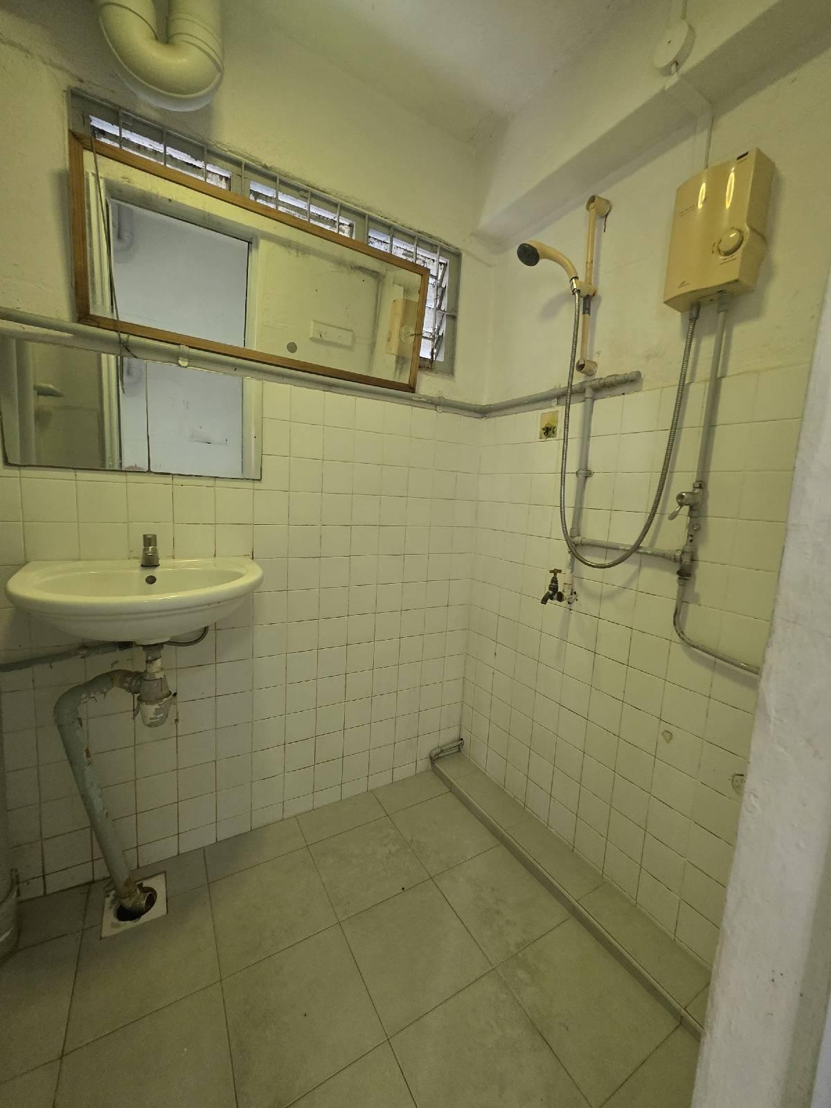 57 Marine Terrace HDB Apartment For Rent, $2,888, 3 Bed 2 Bath 700 sqft $4.13 psf