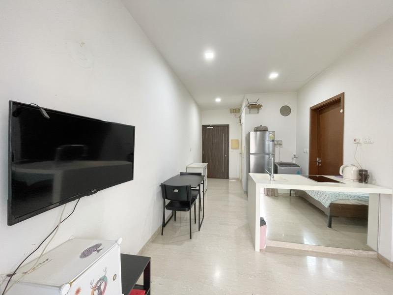 Parc Imperial Condominium For Rent, $3,4001 Bath 398 sqft $8.54 psf