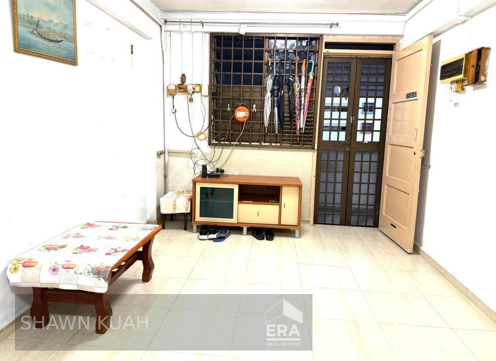 Fully Furnished. Ready to Move In. Mins Walk to Queenstown Mrt