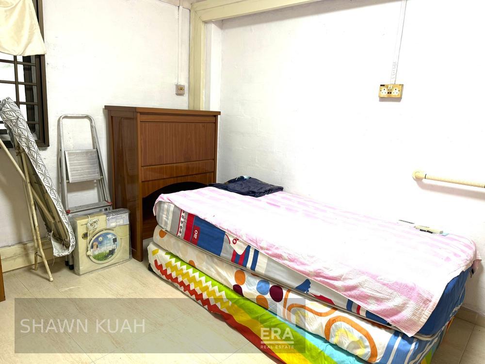 Fully Furnished. Ready to Move In. Mins Walk to Queenstown Mrt