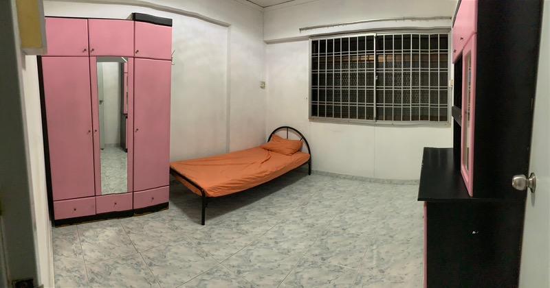 370 Tampines Street 34 HDB Apartment Room Rental, $700, 1 Bed 1 Bath 129 sqft $5.43 psf