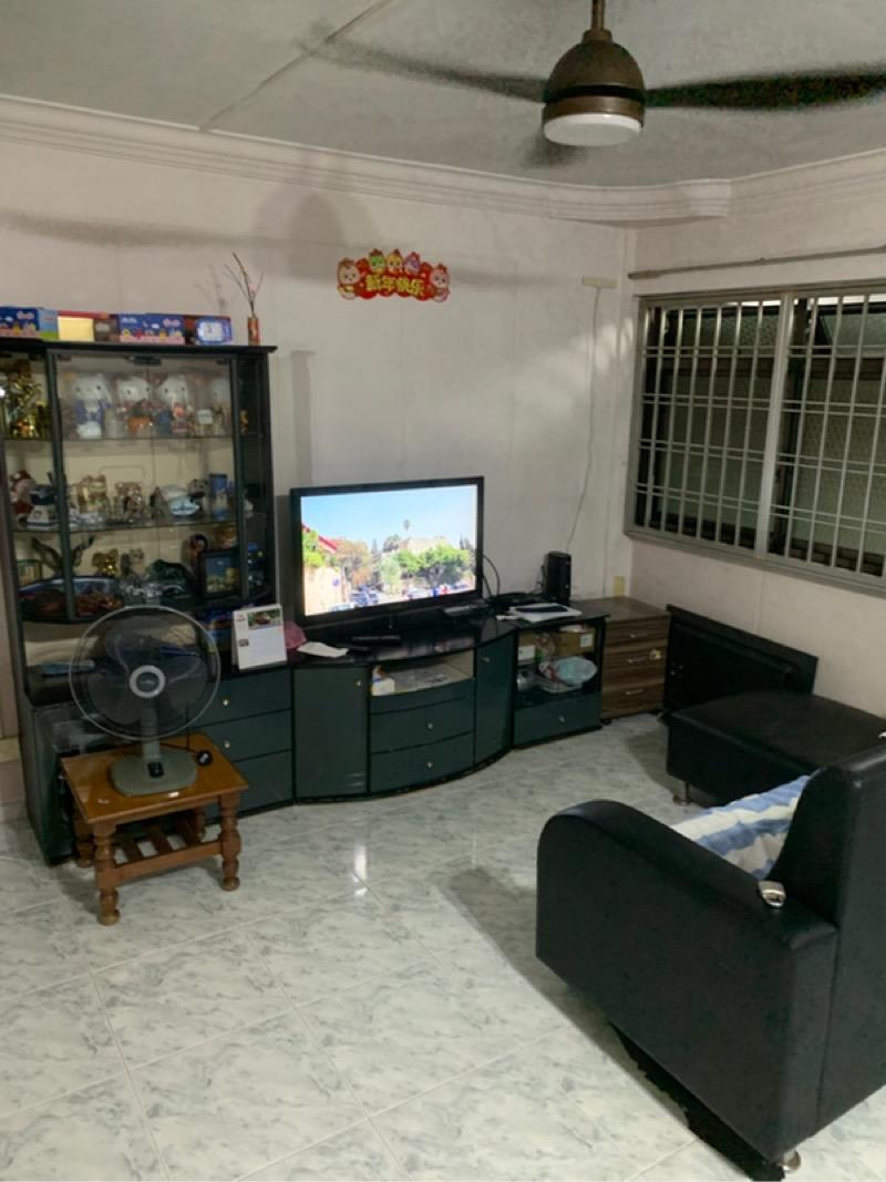 370 Tampines Street 34 HDB Apartment Room Rental, $700, 1 Bed 1 Bath 129 sqft $5.43 psf