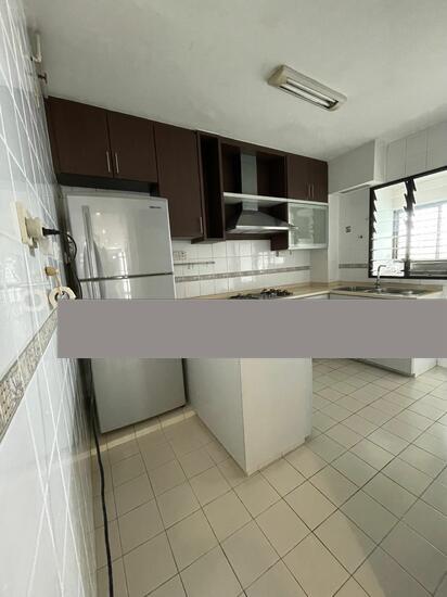 652 Senja Link HDB Apartment For Rent, $3,400, 3 Bed 2 Bath 1,399 sqft $2.43 psf