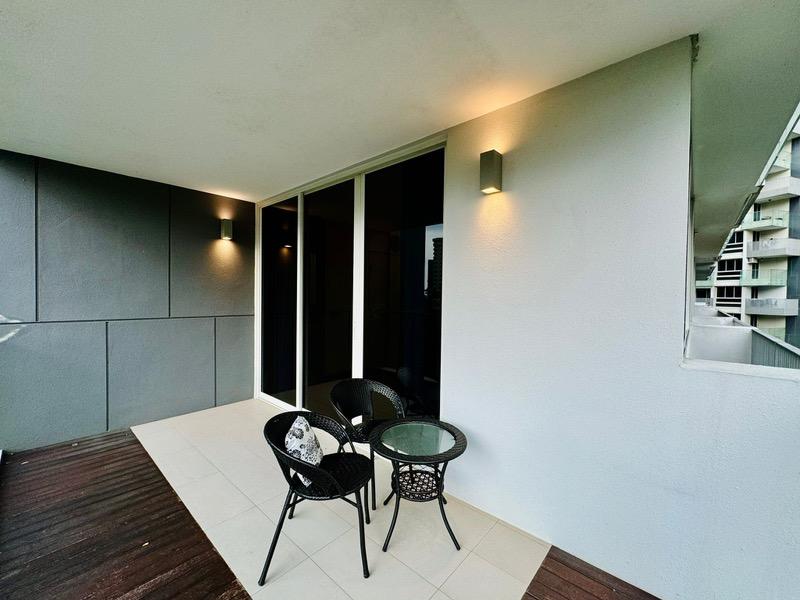 The Peak @ Cairnhill II Condominium For Rent, $4,400, 2 Bed 2 Bath 904 sqft $4.87 psf