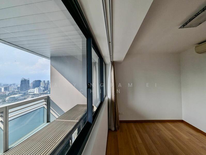 Marina Bay Residences