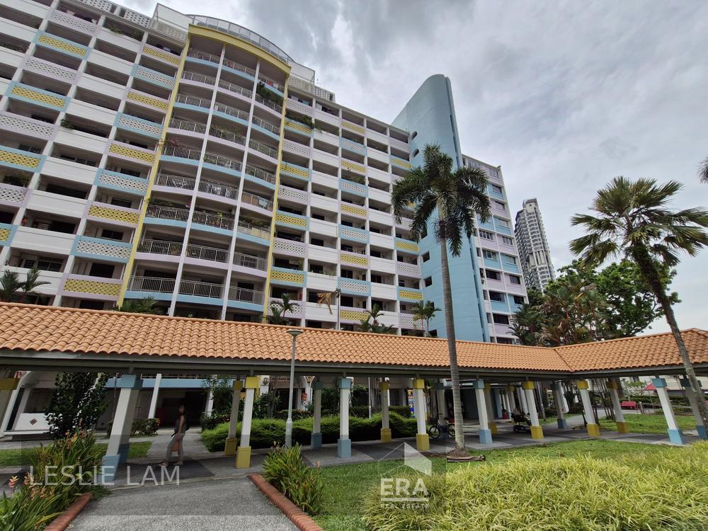 Hdb Half Shop at Everton Park for Rent. Near Outram Mrt and Sgh!