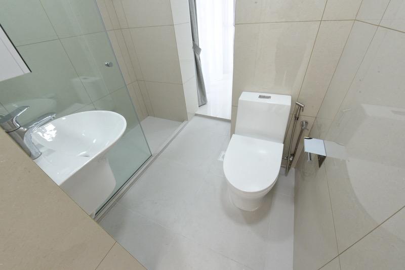 Hawaii Tower Condominium For Rent, $8,900, 3 Bed 2 Bath 2,500 sqft $3.56 psf