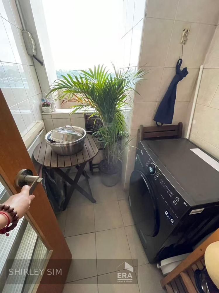 A Unit at the Oxley for Immediate Rental.