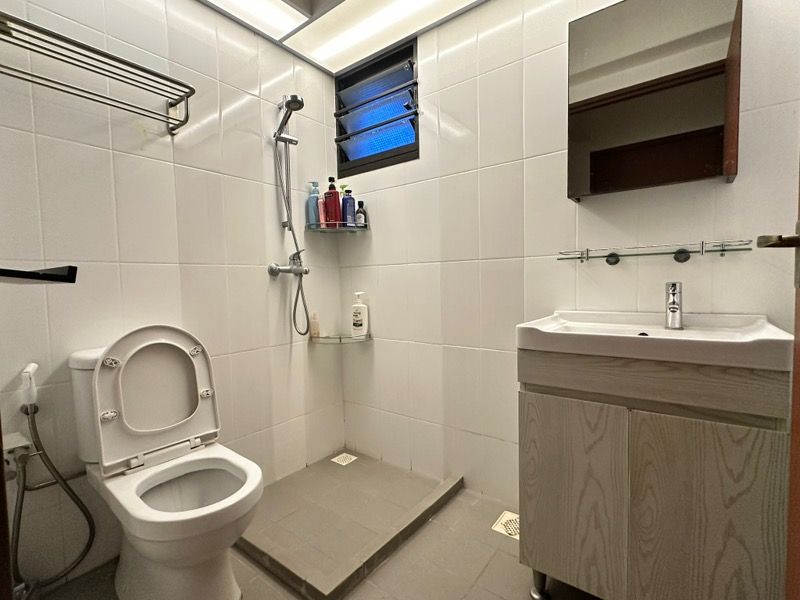 32 Ghim Moh Edge HDB Apartment Room Rental, $1,280, 1 Bed 1 Bath 161 sqft $7.95 psf