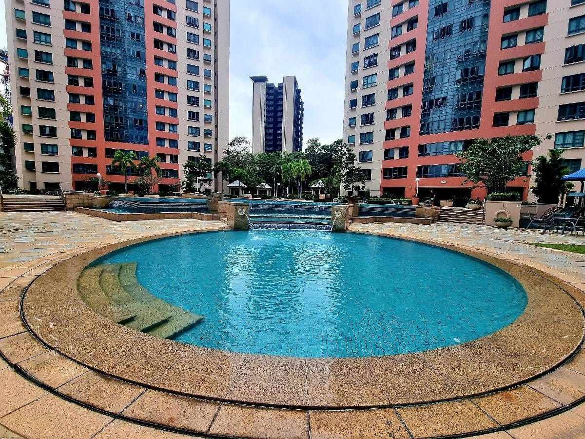 Haig Court Condominium For Rent, $5,500, 3 Bed 3 Bath 1,400 sqft $3.93 psf