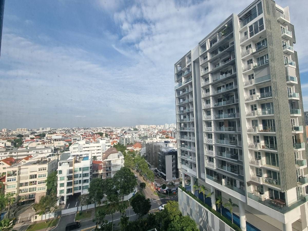 Haig Court Condominium For Rent, $5,500, 3 Bed 3 Bath 1,400 sqft $3.93 psf