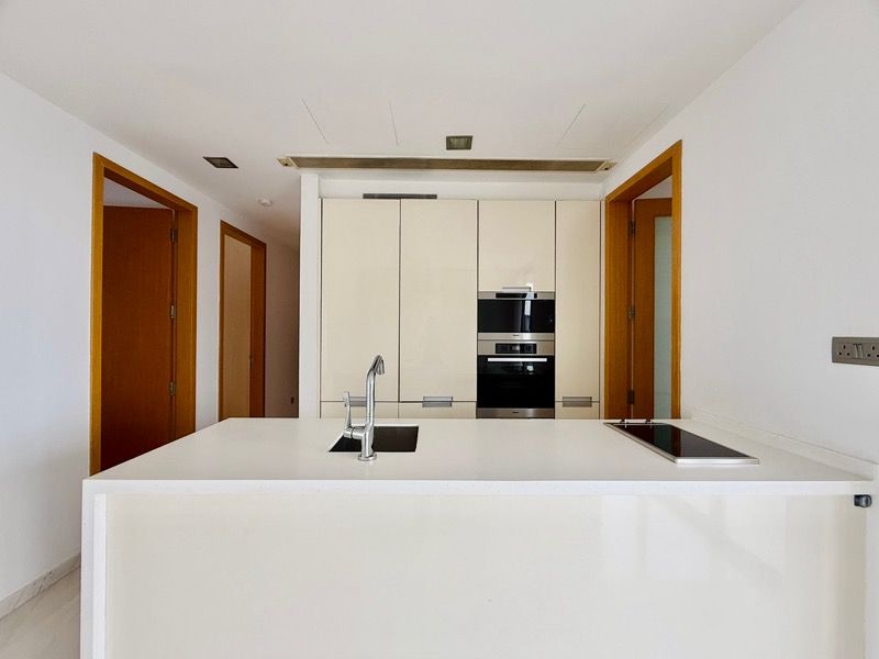 Paterson Suites Condominium For Rent, $11,500, 3 Bed 3 Bath 1,679 sqft $6.85 psf