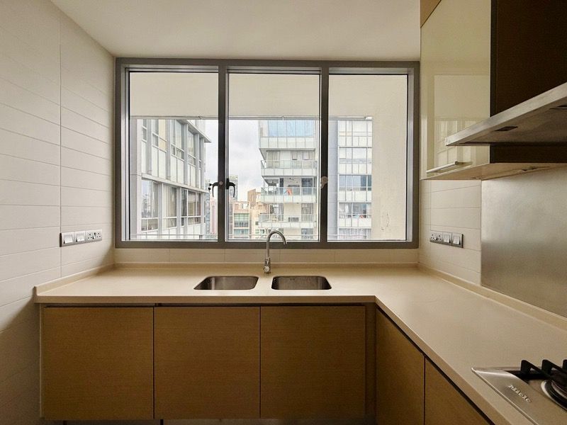 Paterson Suites Condominium For Rent, $11,500, 3 Bed 3 Bath 1,679 sqft $6.85 psf