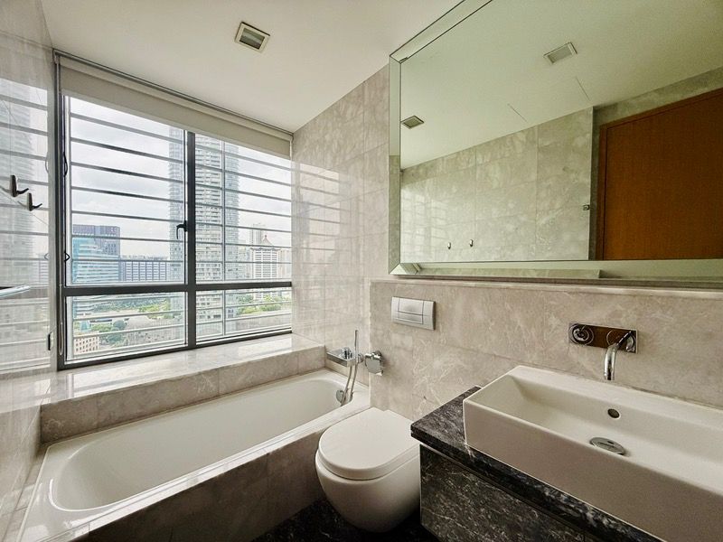 Paterson Suites Condominium For Rent, $11,500, 3 Bed 3 Bath 1,679 sqft $6.85 psf