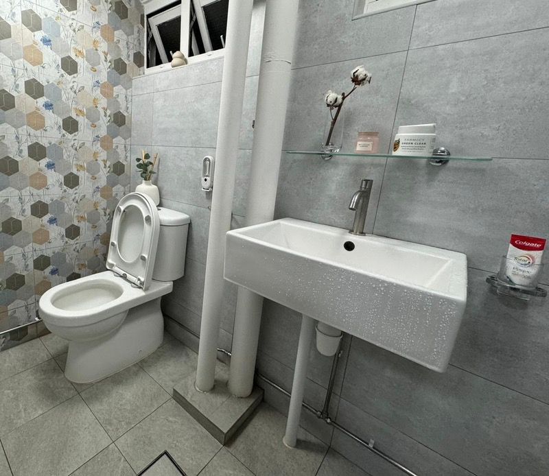 44 Telok Blangah Drive HDB Apartment Room Rental, $1,300, 1 Bed 1 Bath 150 sqft $8.67 psf