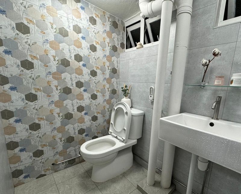 44 Telok Blangah Drive HDB Apartment Room Rental, $1,300, 1 Bed 1 Bath 150 sqft $8.67 psf