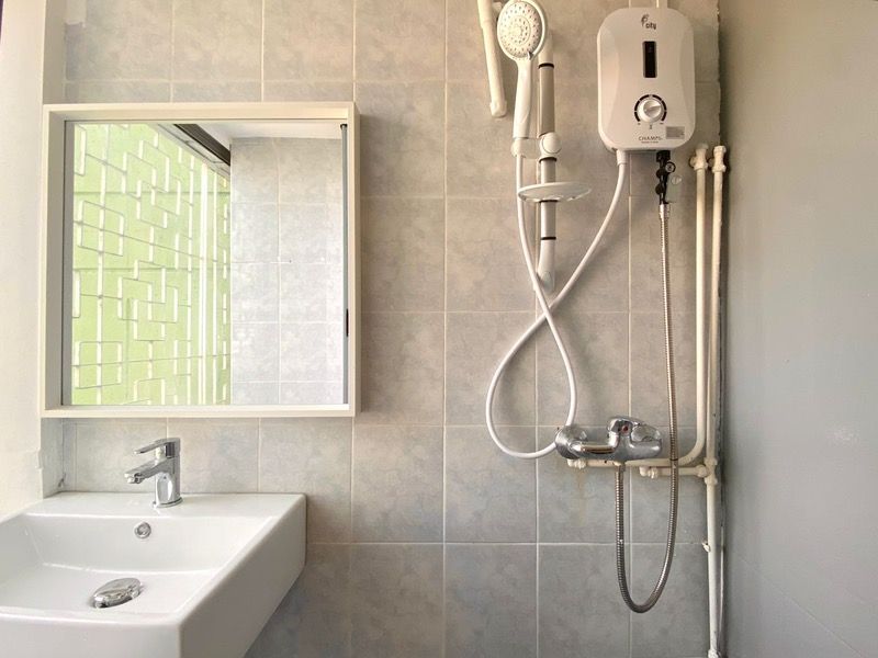 People's Park Complex Apartment Room Rental, $1,799, 1 Bed 1 Bath 180 sqft $9.99 psf