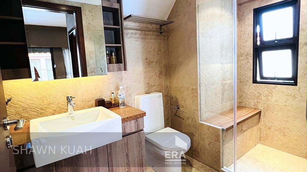 5 Bedroom Immediate Move-in Cluster Landed With Pool and Gym Condominium | D10 Holland | Prop-GPT the AI-Powered Property Guru