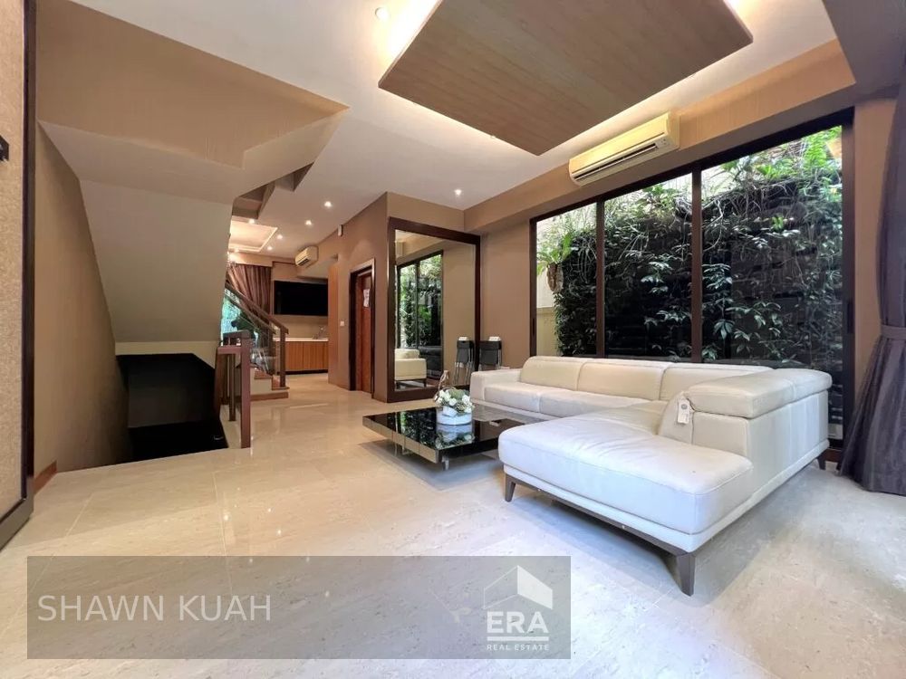 5 Bedroom Immediate Move-in Cluster Landed With Pool and Gym