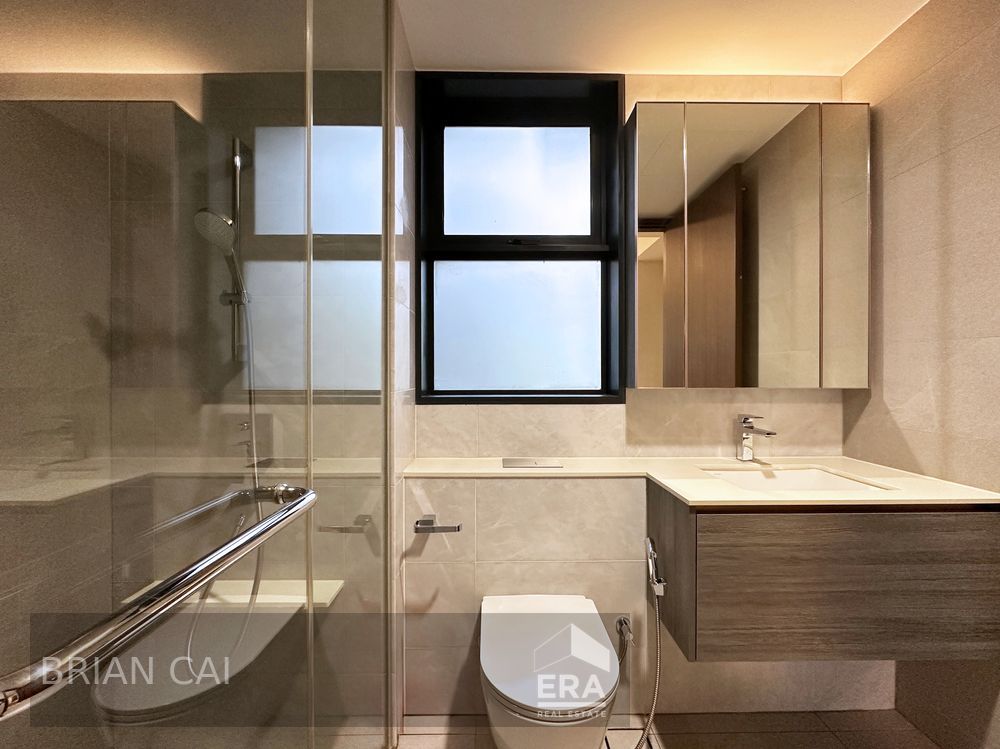 Modern Full Furnished, Prime Location! Immediate Availability!