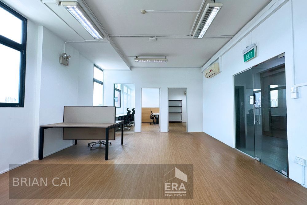 Bright,well Maintain Flexible Space! Ideal for Office, Studio Etc!