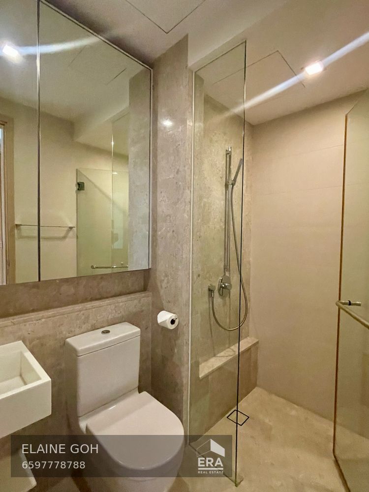 3 Room 3 Bath Reno Kitchen No Road and Pool Noise Off Balcony Seaview!