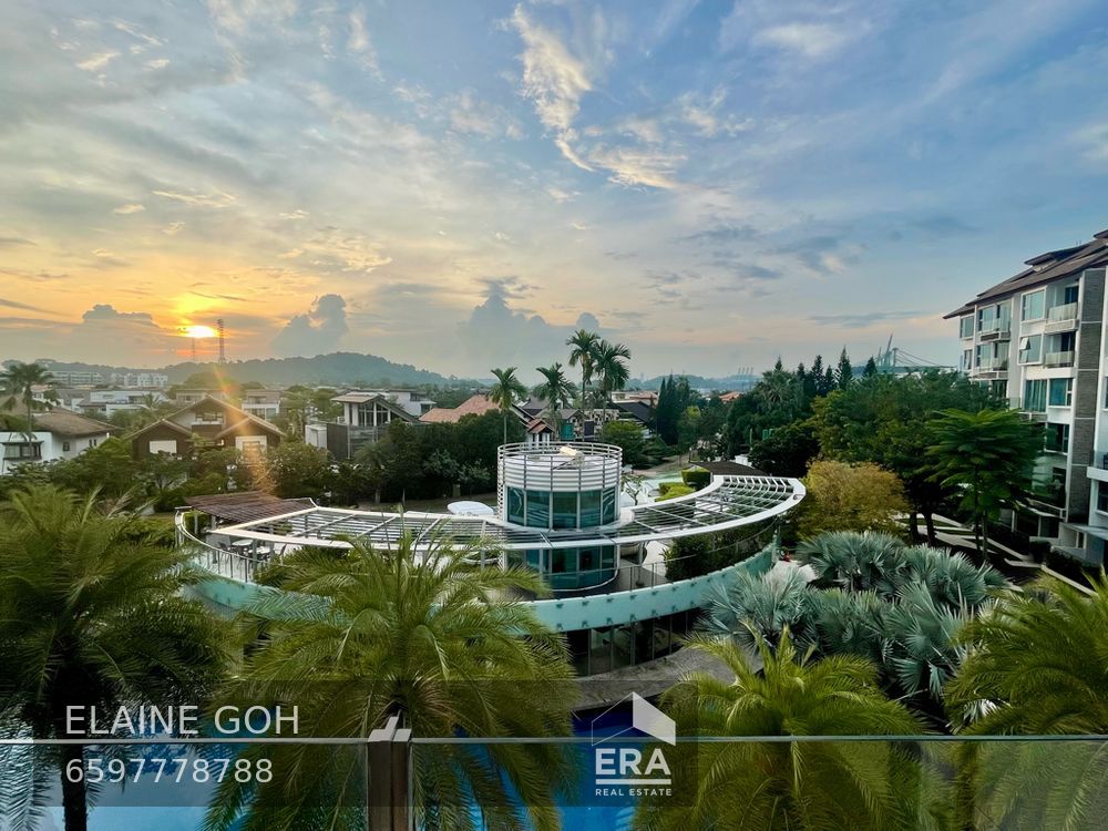 3 Room 3 Bath Reno Kitchen No Road and Pool Noise Off Balcony Seaview!