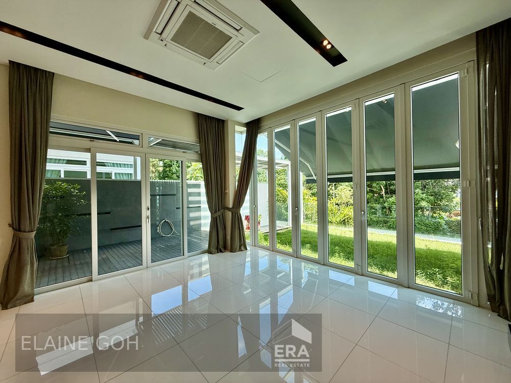 3.5 Storey Semi-d Freehold 4 Rooms Pte Lift & Pool 1 Km Henry Park Pri